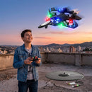 Avião Drone de Combate RC 2.4GHz com 4 Motores, Luz LED, Controle Remoto e Bateria Recarregável