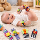 Kit Sozzy de Meias e Pulseiras com Chocalhos para Bebês